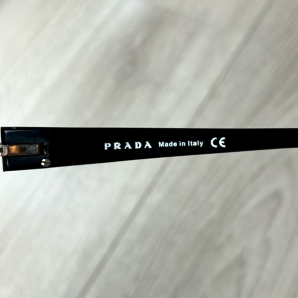 PRADA SUNGLASSES - Picture 5 of 7